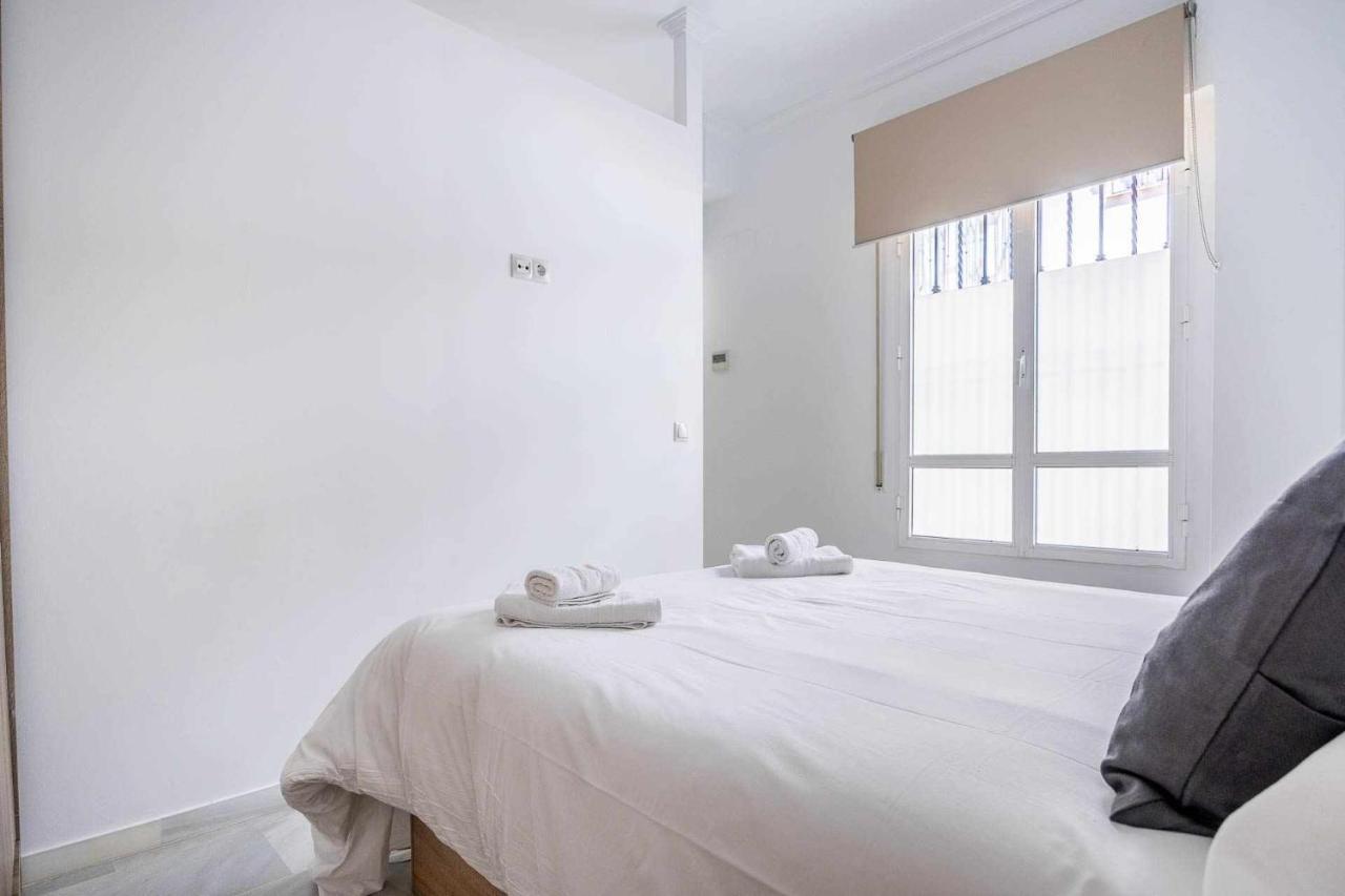 Appartement Comfy Away à Séville Extérieur photo