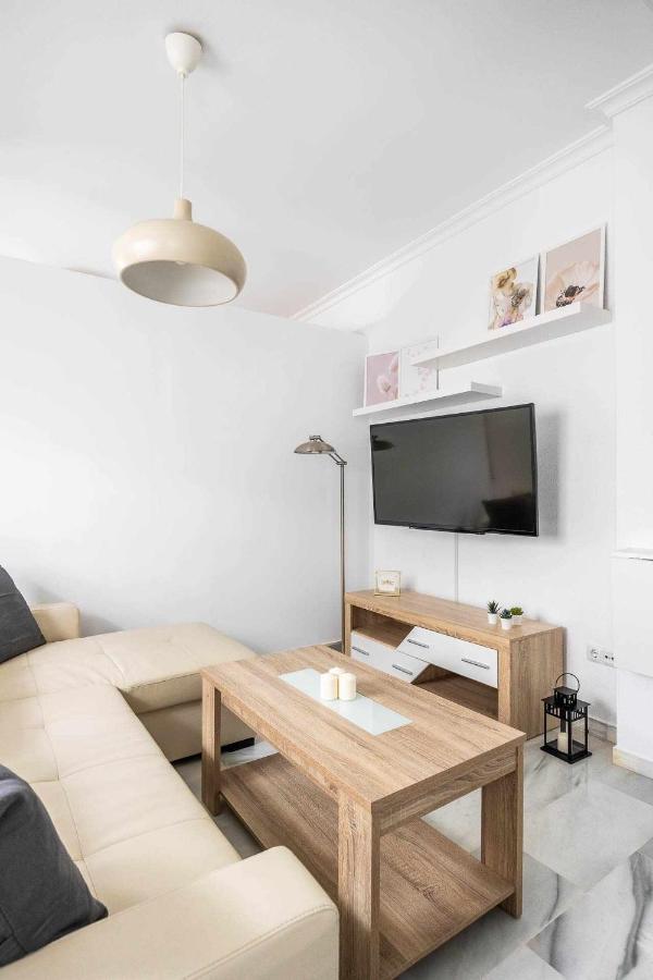 Appartement Comfy Away à Séville Extérieur photo